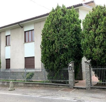Casa Nebieu In Edificio Indipendente Nel Centro Di Monforte Monforte dʼAlba Zewnętrze zdjęcie