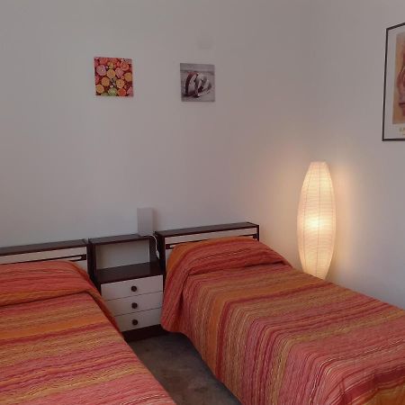 Casa Nebieu In Edificio Indipendente Nel Centro Di Monforte Monforte dʼAlba Zewnętrze zdjęcie